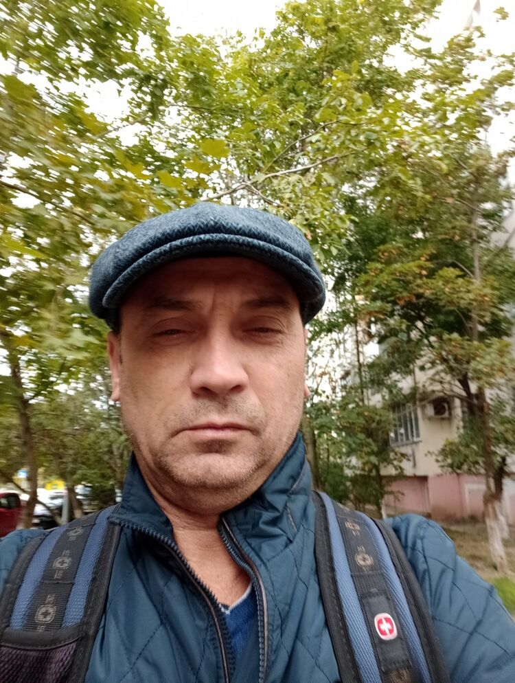  49593819  Sergio, 47 ,    