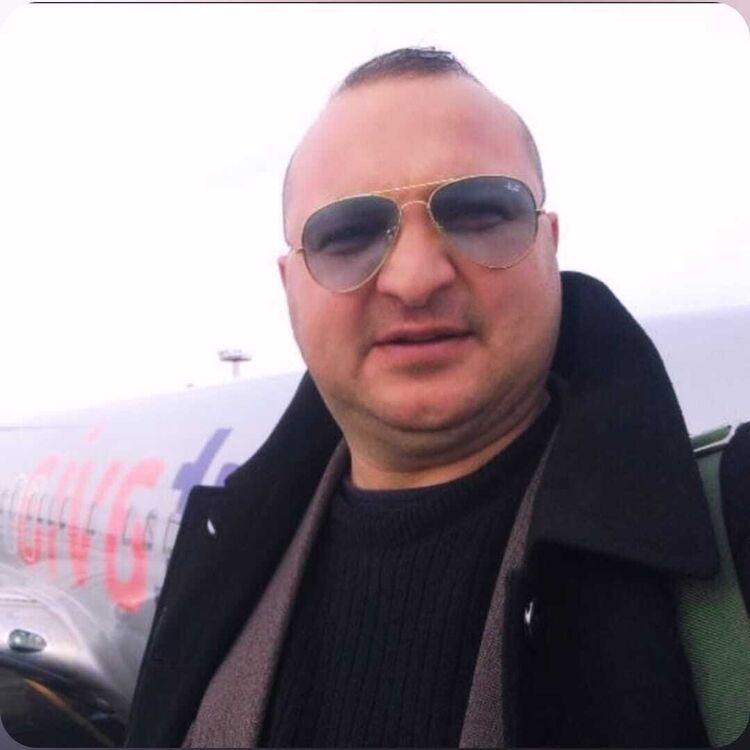  44275839  Shahen, 49 ,    