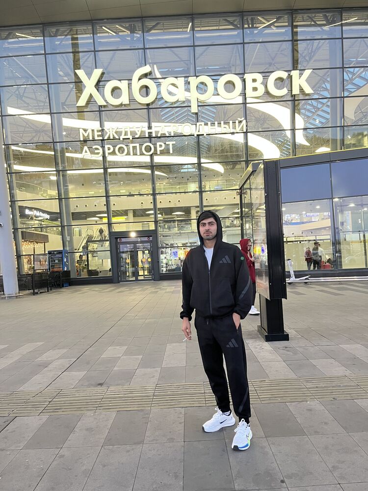  53815129  Murad, 22 ,    