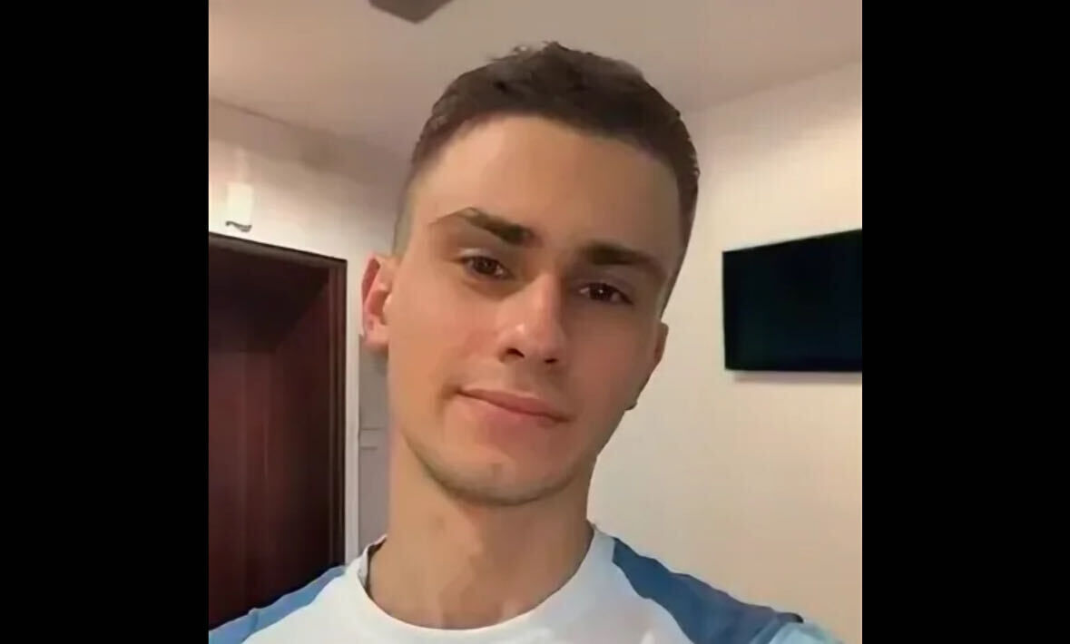  54000969  Alexandr, 25 ,    