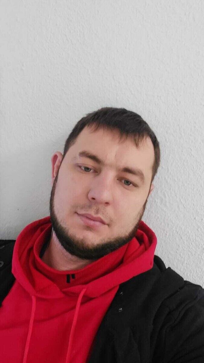  21952379  , 35 ,    