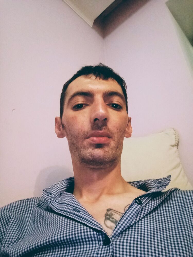 53068689  David, 32 ,    