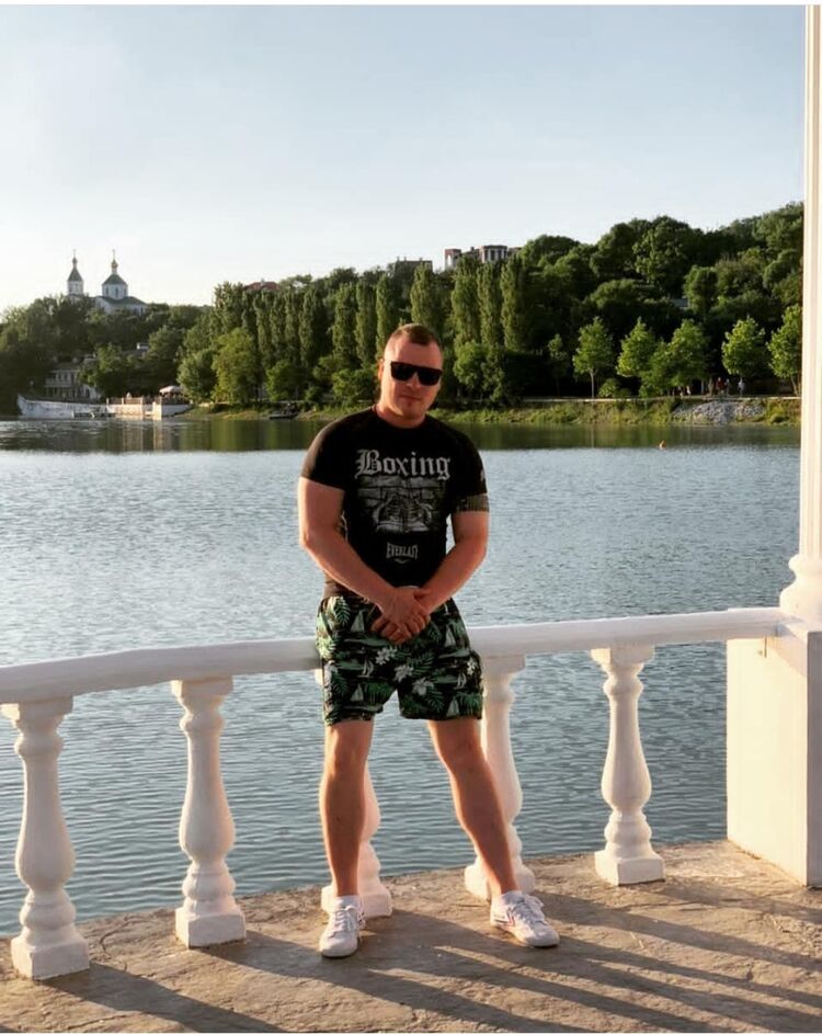  ,   Alex, 37 ,   ,   