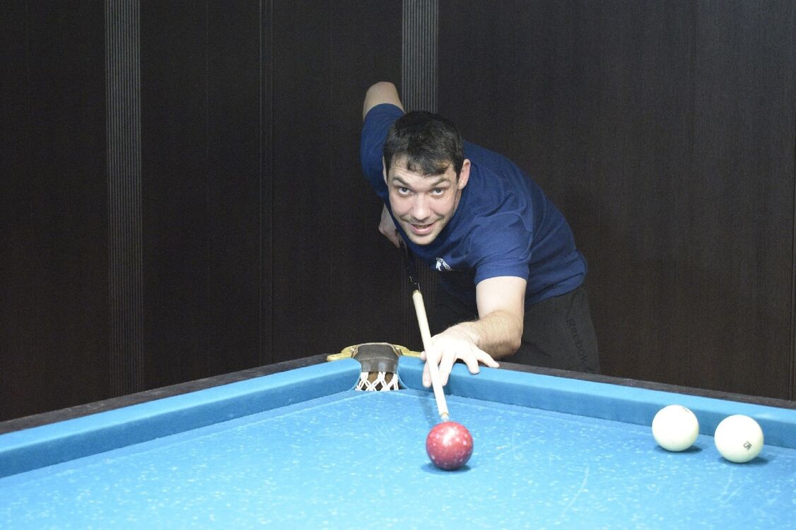  33220289  Dmitry, 40 ,    