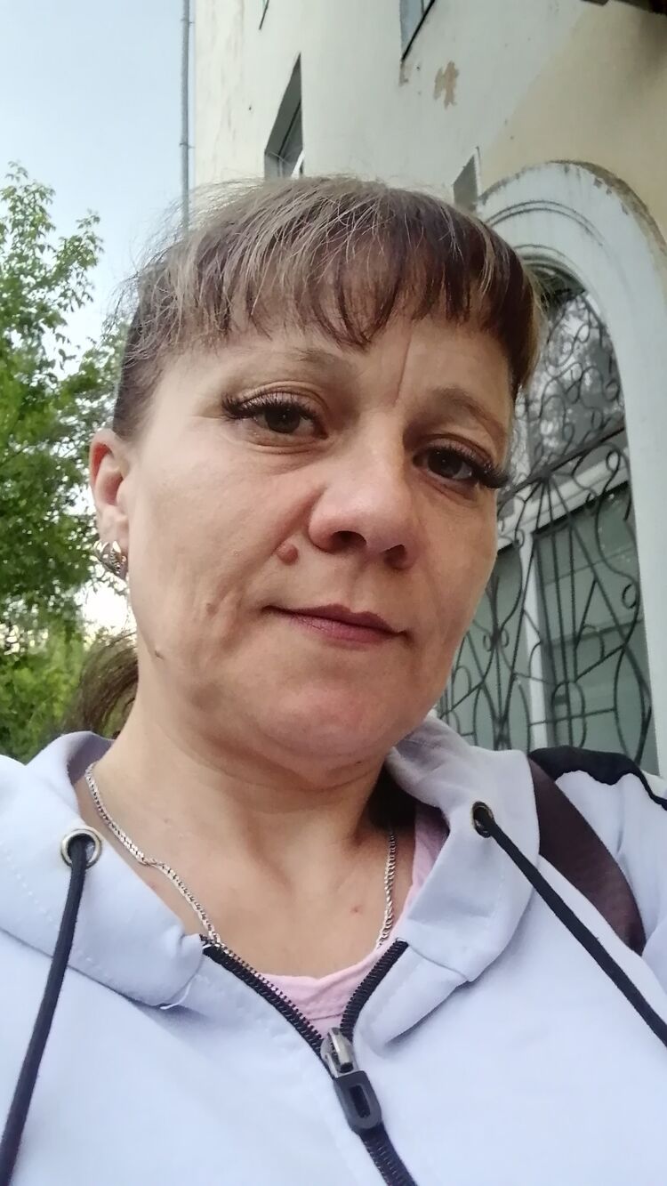  52748679  Olga, 40 ,    
