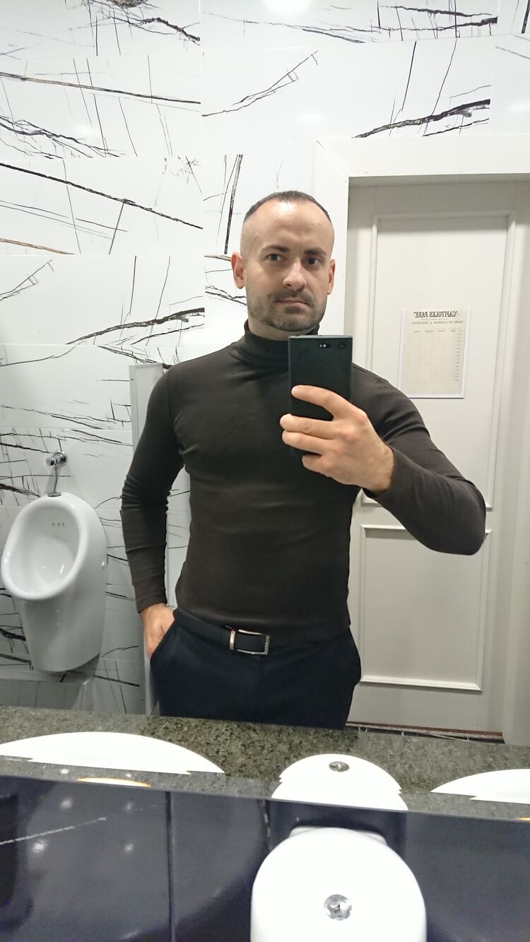  ,   Niko, 36 ,   ,   