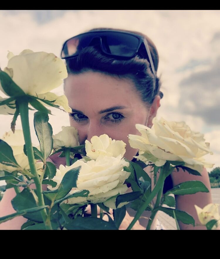  53641369  Yanka, 39 ,    