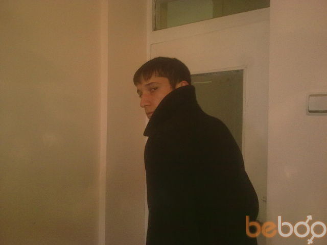 ,   Xxxxx, 35 ,   