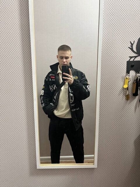  52162149  Roman, 24 ,    -