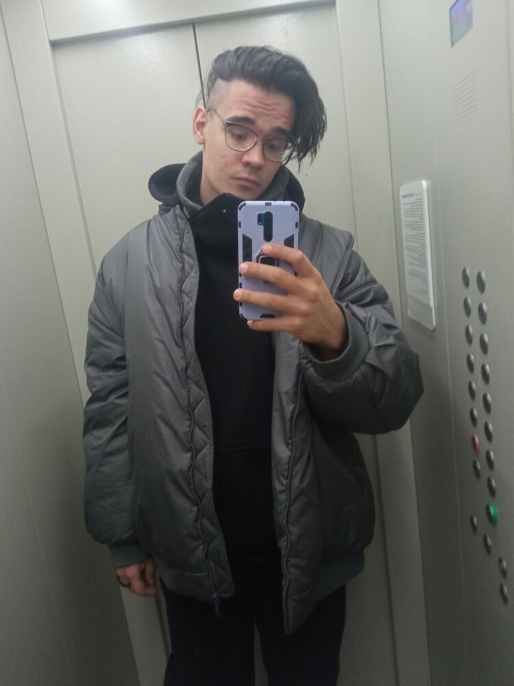  42578949  , 24 ,    