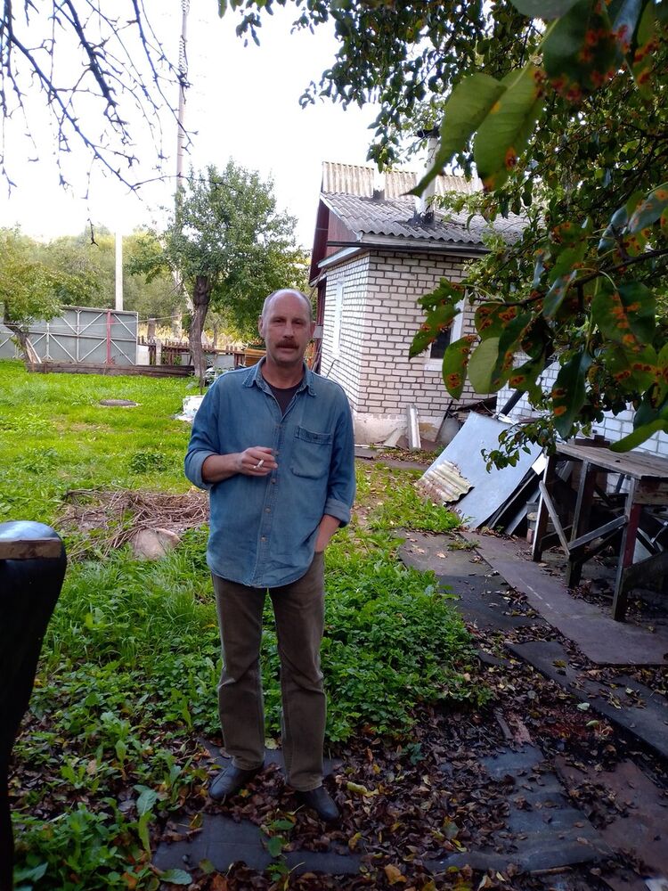  ,   Sergej, 58 ,  
