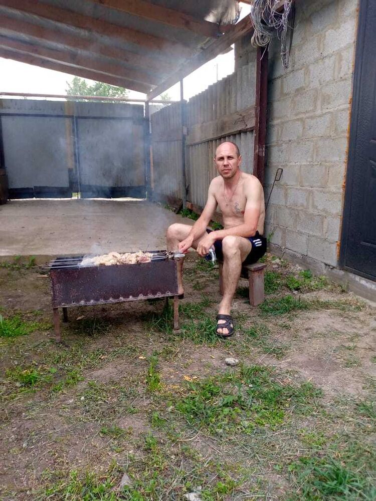  36569949  Manchini, 47 ,    