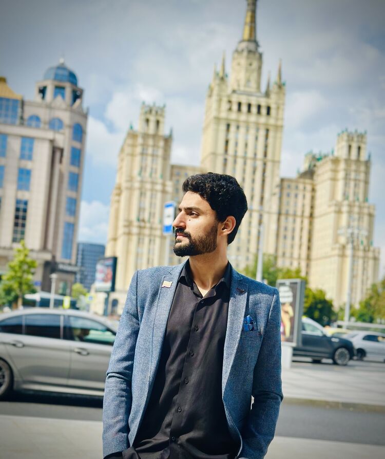  54512769  Khan, 26 ,    