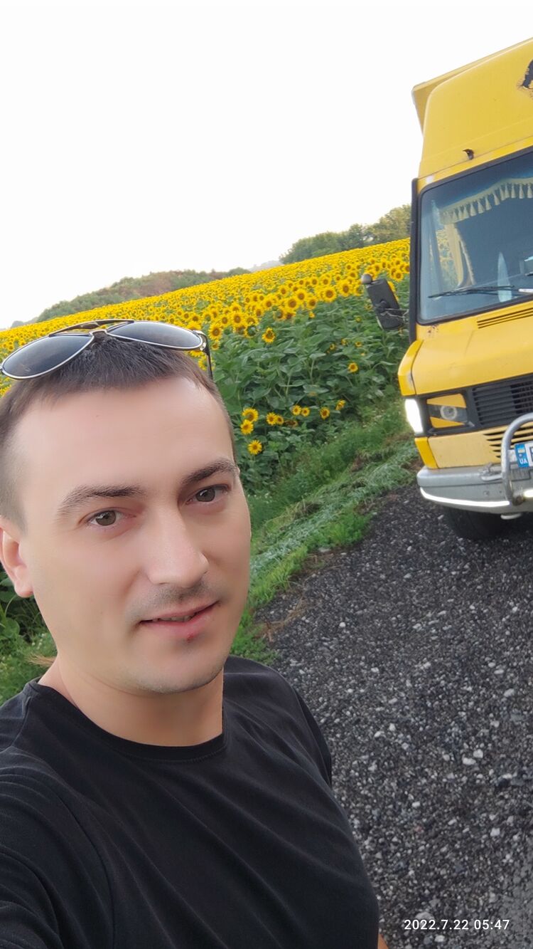  29064809  Yuriy, 35 ,    