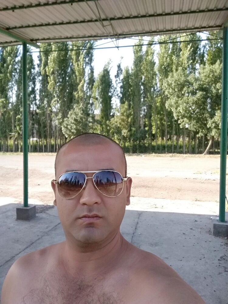  19589289  Sanjar, 37 ,    