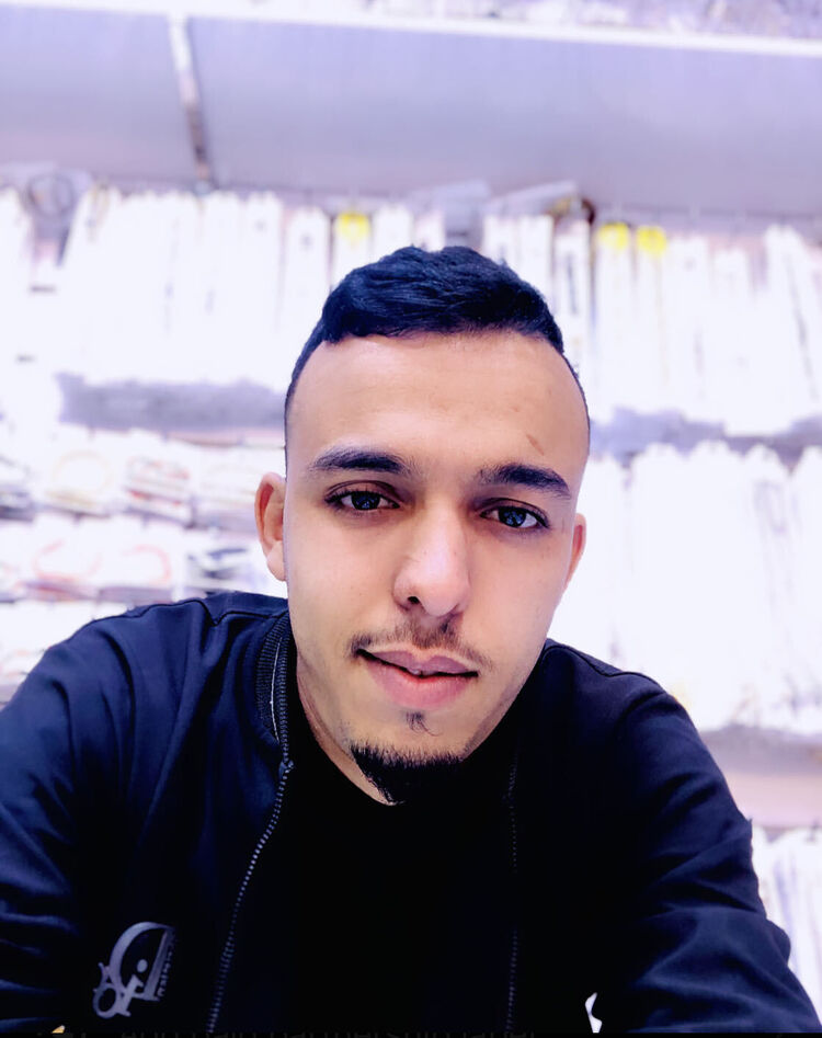  40475549  Mehdifrr, 24 ,    -