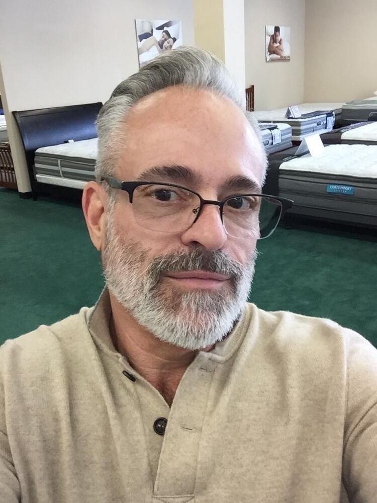  16498239  Keanu, 59 ,    Biddeford