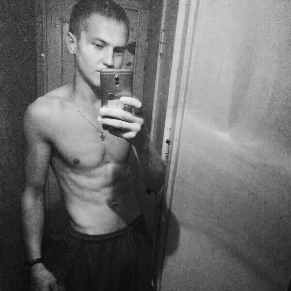  21936639  Andrey, 26 ,    