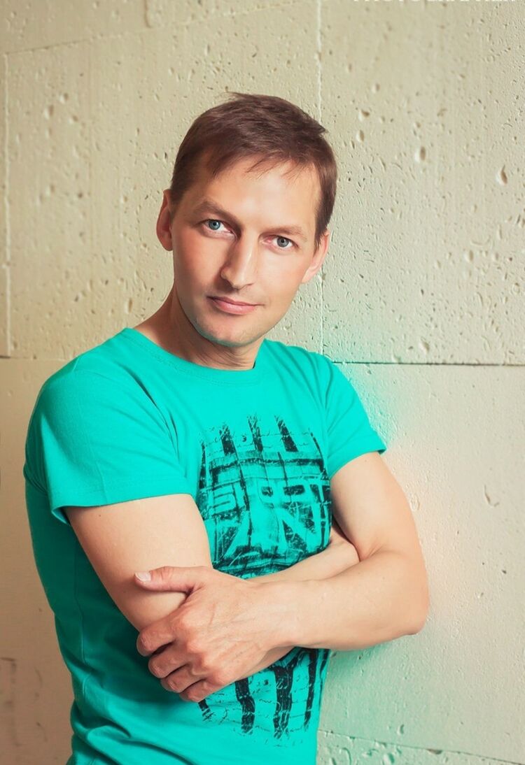  ,   Mike, 51 ,   ,   