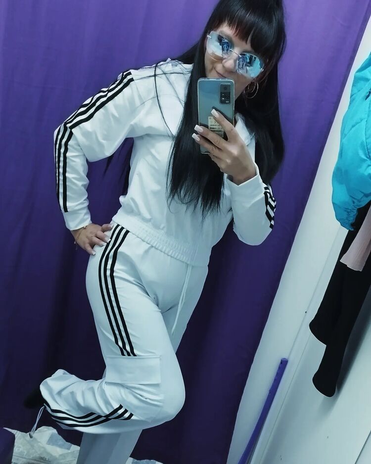  52190459  Lana, 40 ,    
