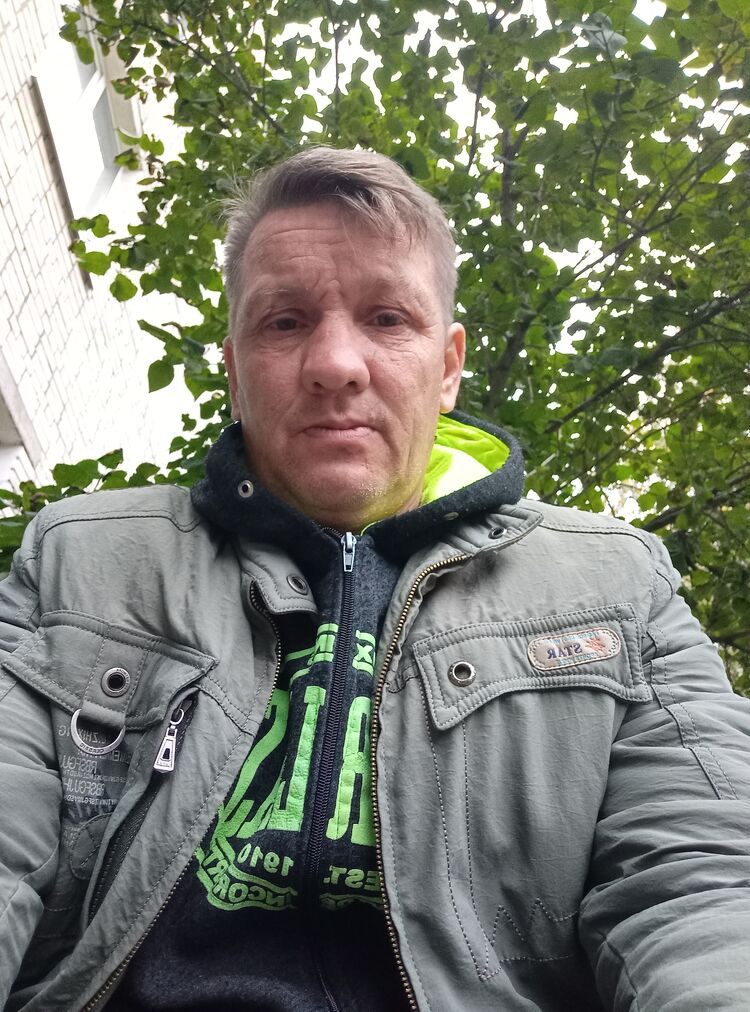  31871269  Evgeniyev, 46 ,    
