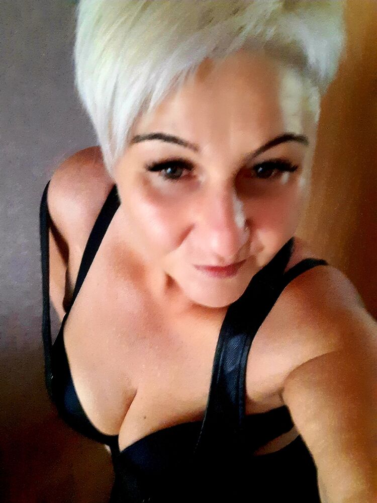  47260519  Elena, 48 ,    