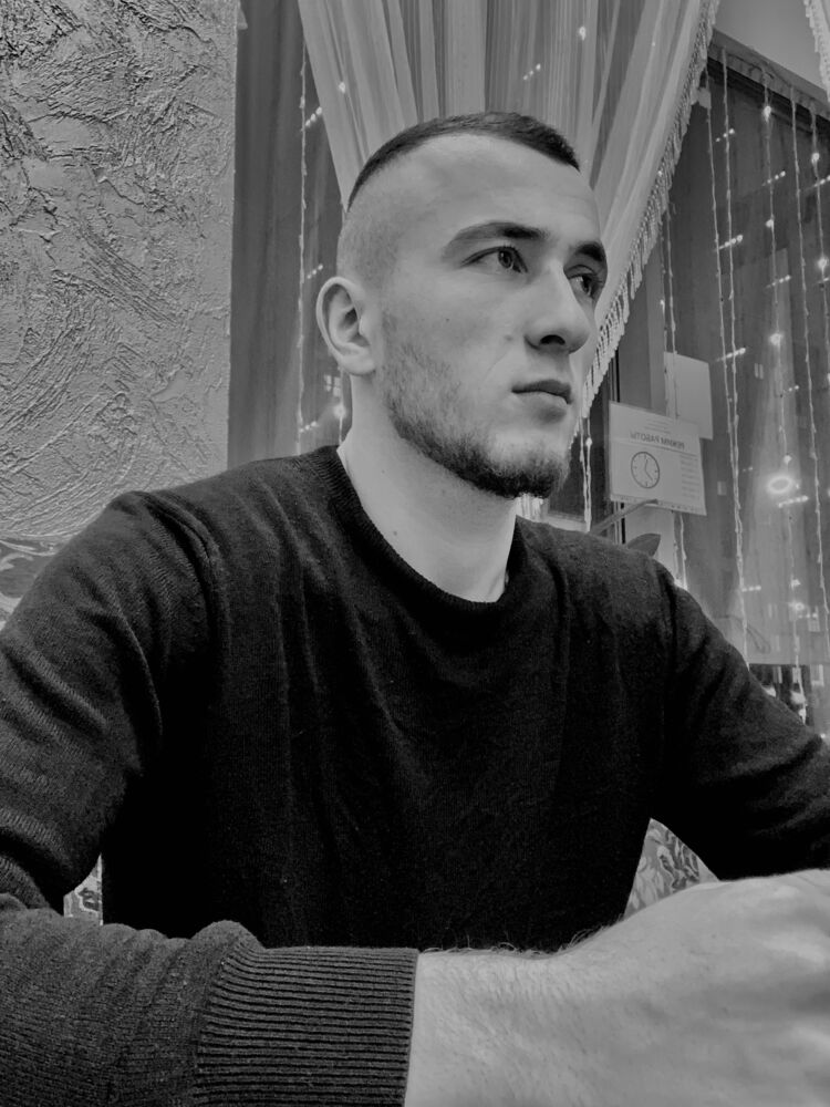  31666899  Amrullo, 27 ,    