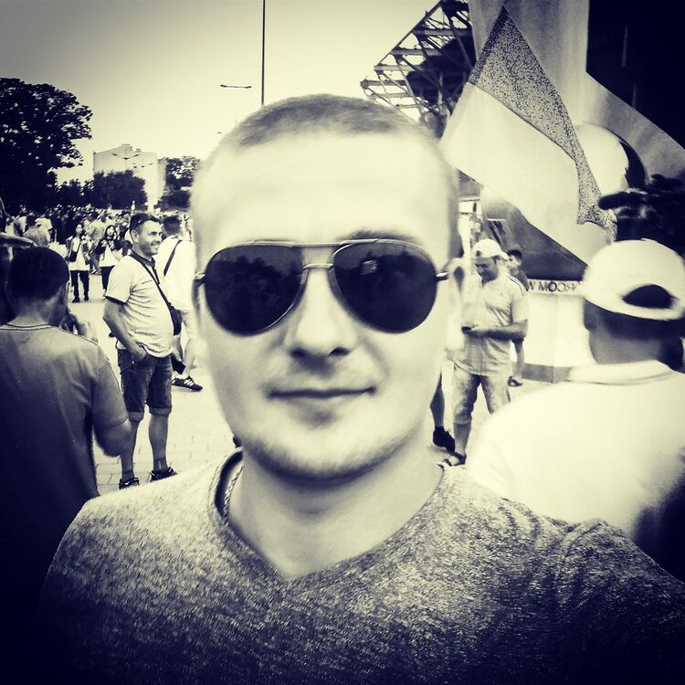  16618789  Dmytro, 28 ,    
