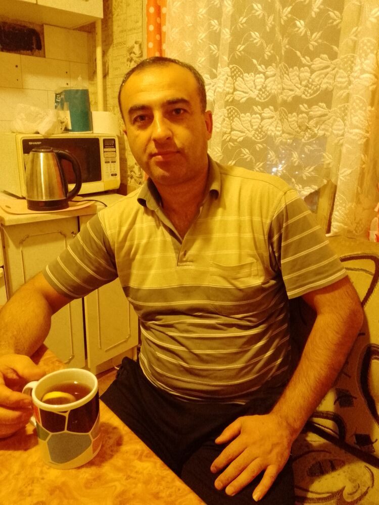  39906579  Zaur, 41 ,    