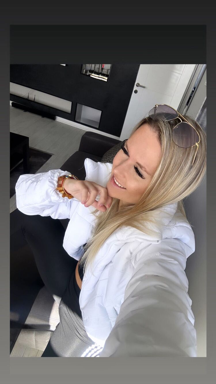  54582919  Jyliya, 33 ,    