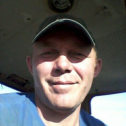  21859729  Aleks, 47 ,    