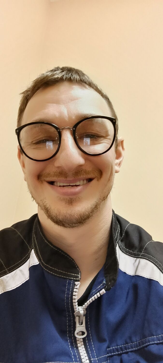  44035629  Anton, 38 ,    