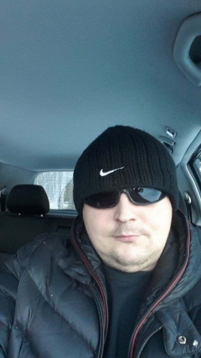  5860779  Igor, 49 ,    