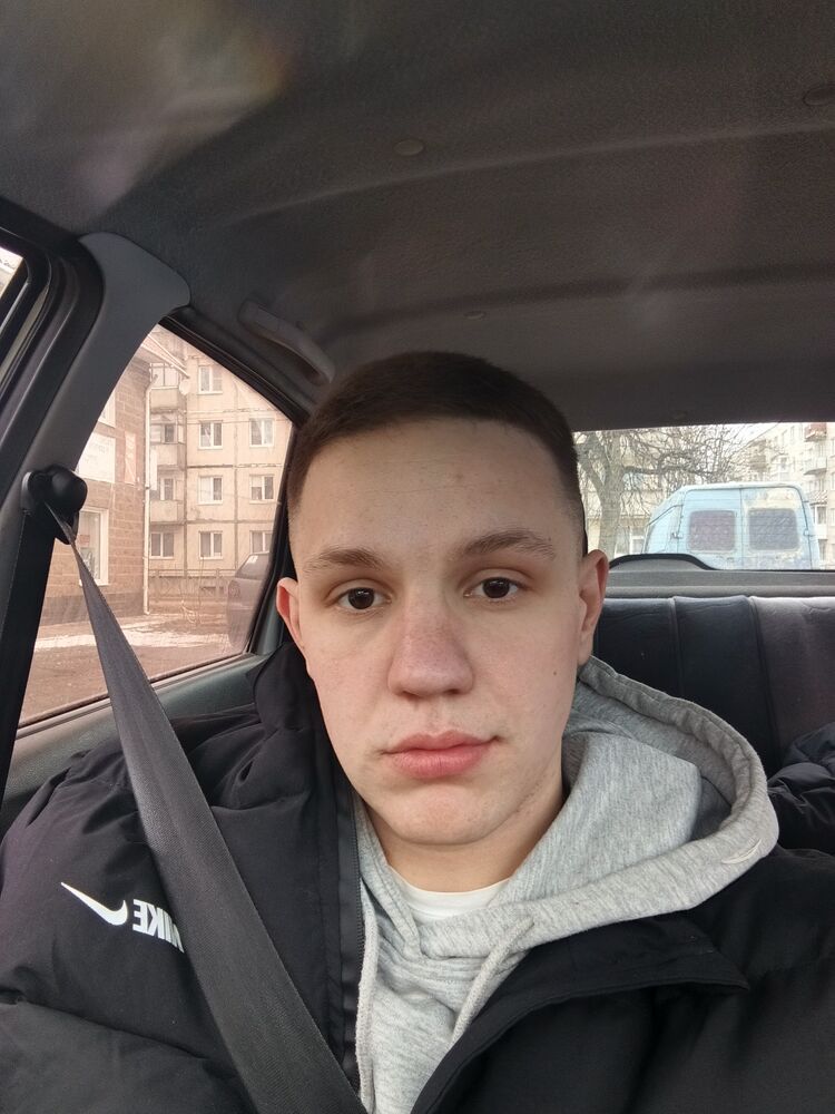  54744789  Ivan, 24 ,    