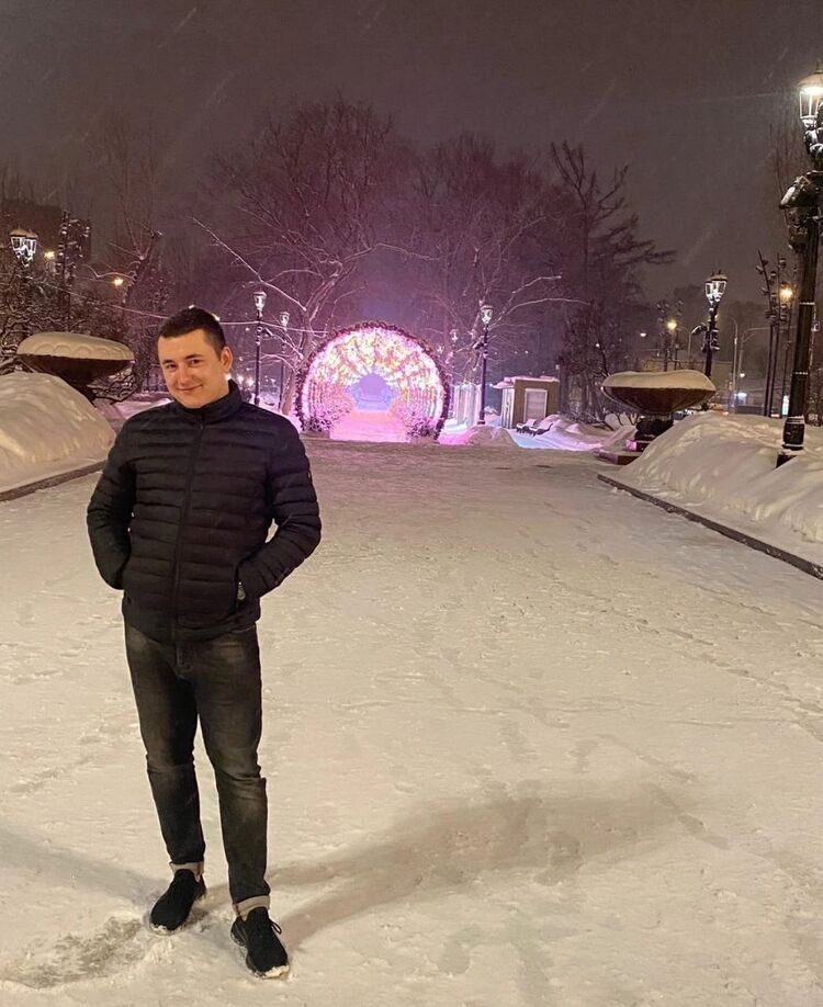  ,   Vlad, 27 ,   ,   