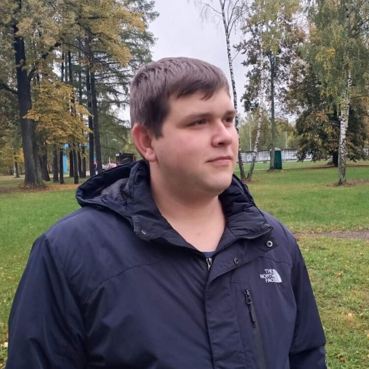  30024719  Vadim, 33 ,    