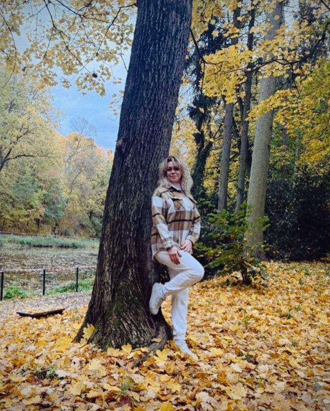  ,   Anna, 43 ,   c , 