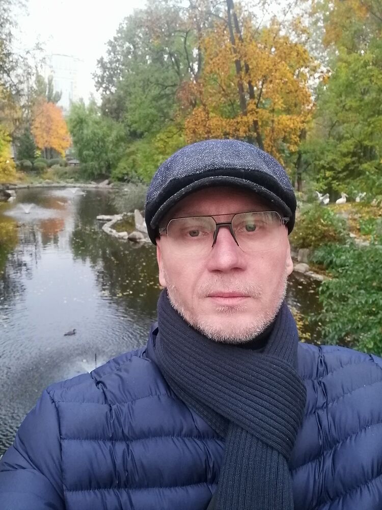  47981569  Leonid, 49 ,    