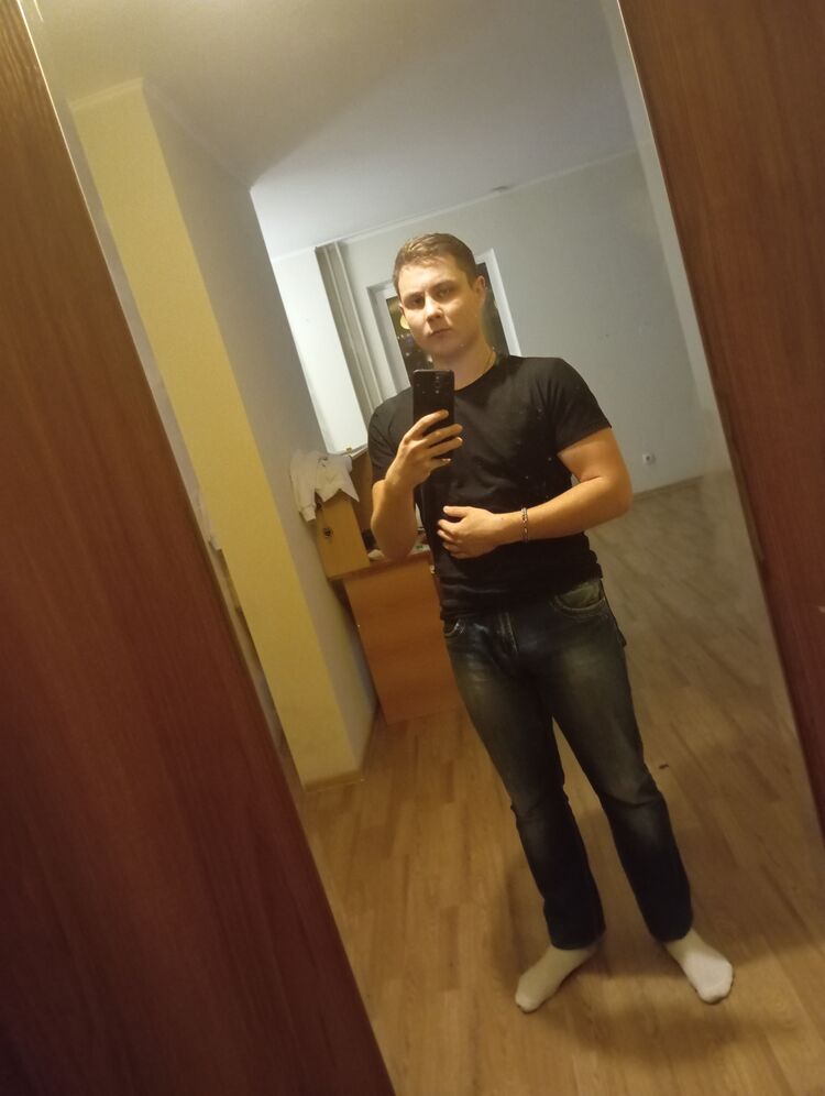  39869649  King, 23 ,    