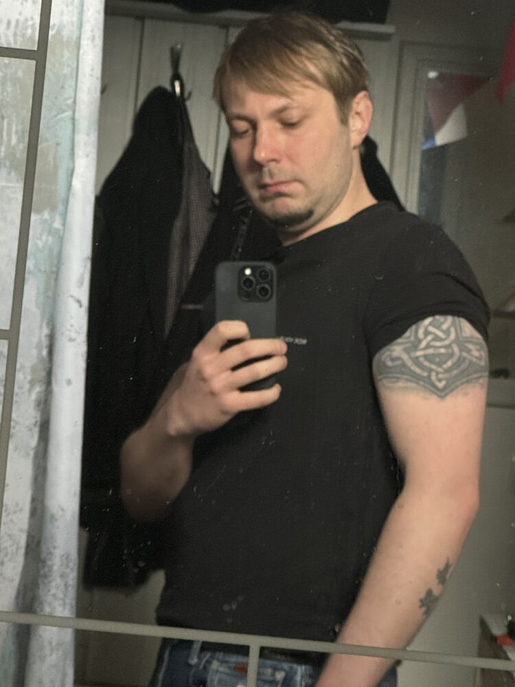  43388979  , 36 ,    