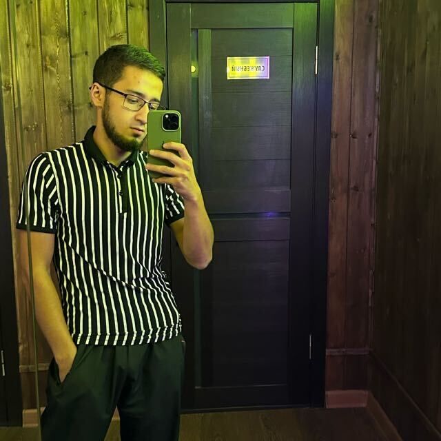  40475249  Luis, 22 ,    