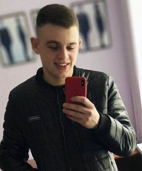  29392379  Andriyko, 25 ,    