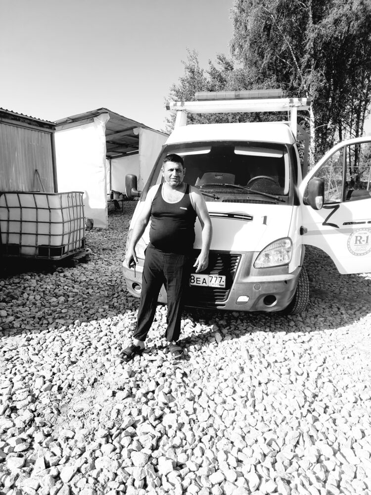  27324239  Gurgen, 48 ,    