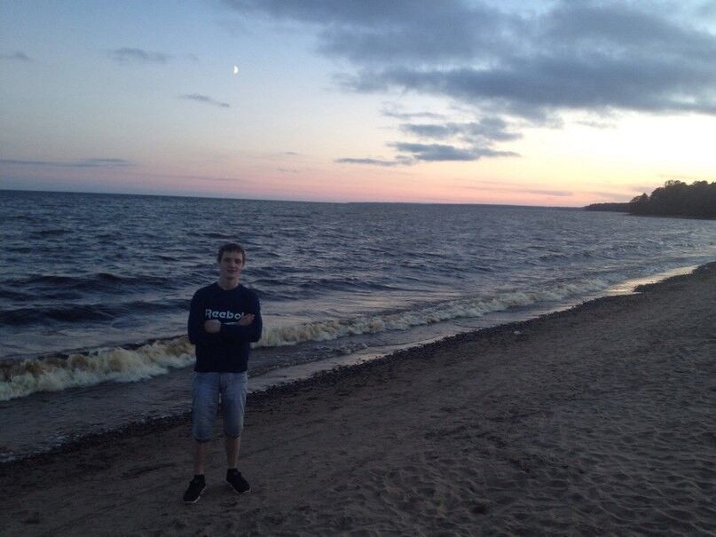  10119849  , 32 ,    -