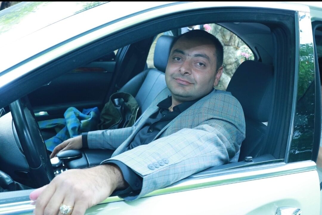  ,   Marat, 42 ,   ,   