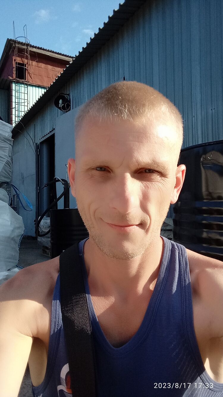  ,   Pavel, 45 ,   ,   , c 