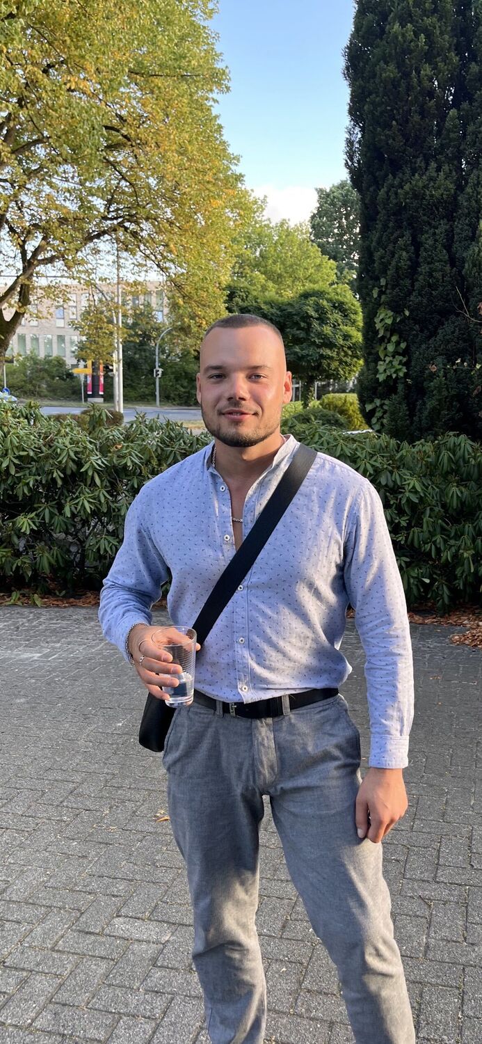  51304579  Ronny, 29 ,    Hildesheim