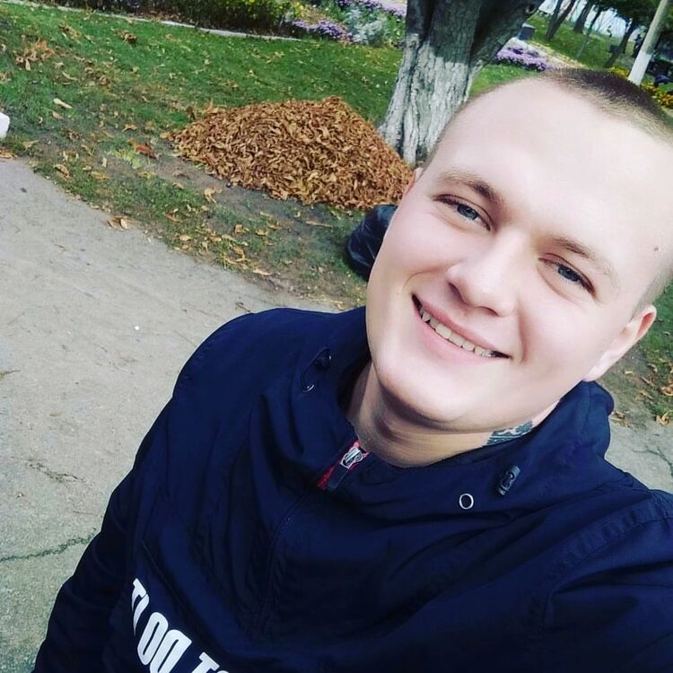  18238409  , 24 ,    