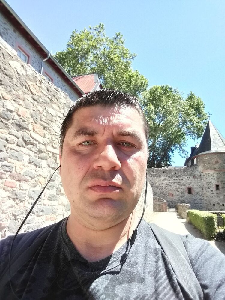  18126109  Davydov, 45 ,    