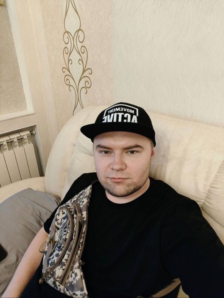  53860819  Alex, 20 ,    